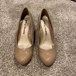 Dirty Laundry, Nima Wedge Pumps, size 6.5, Patent Nude